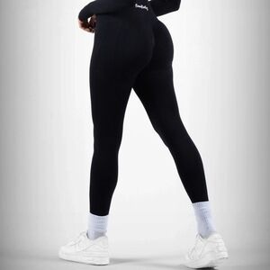 Boom Booty Black Textured Leggings Low Waisted Medium New